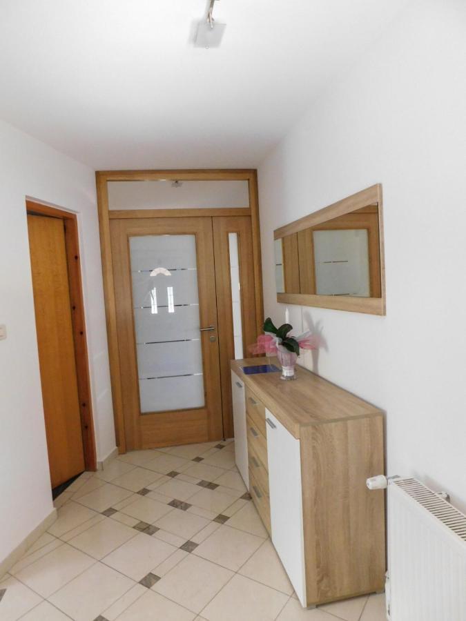 אוטוצאץ Apartman Lara מראה חיצוני תמונה