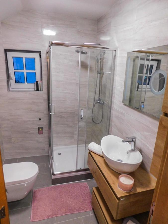 אוטוצאץ Apartman Lara מראה חיצוני תמונה
