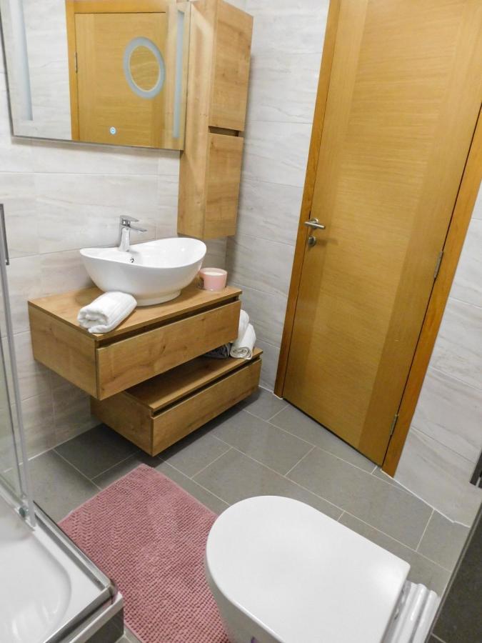 אוטוצאץ Apartman Lara מראה חיצוני תמונה