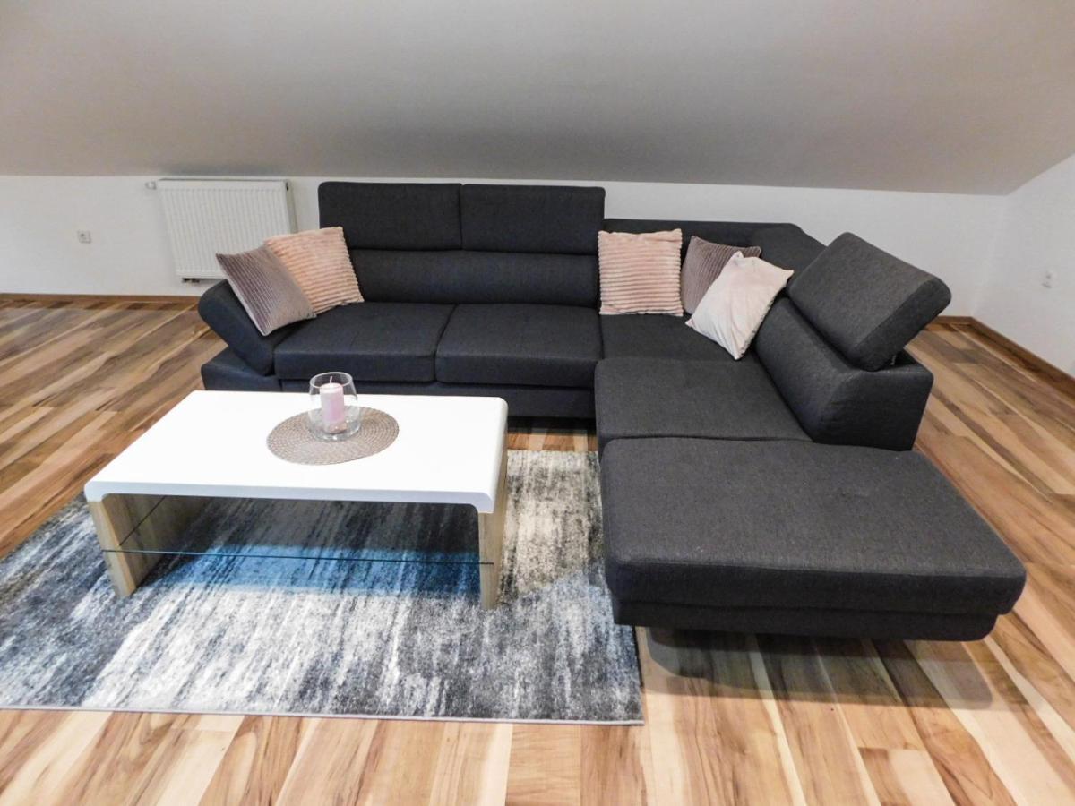 אוטוצאץ Apartman Lara מראה חיצוני תמונה